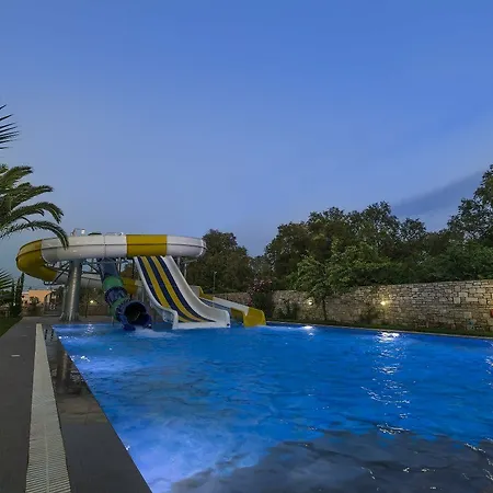Zeus Ydoria 4*