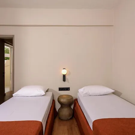 Zeus Ydoria Hotel 4*